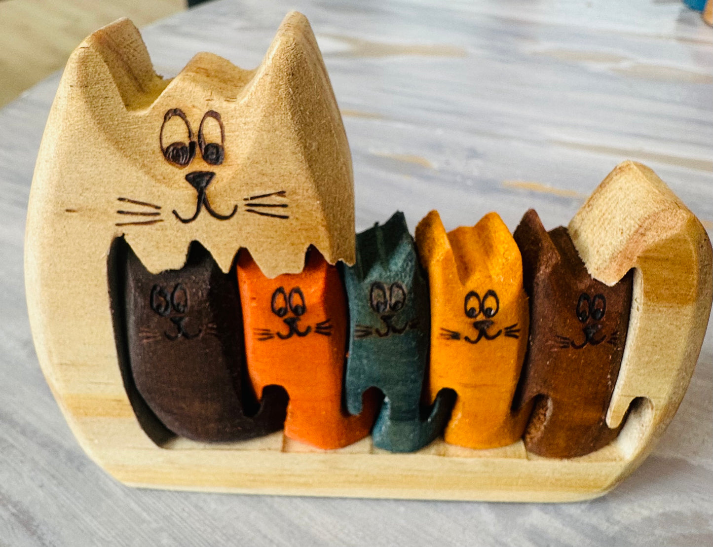 6 Cats - Restoration Oak