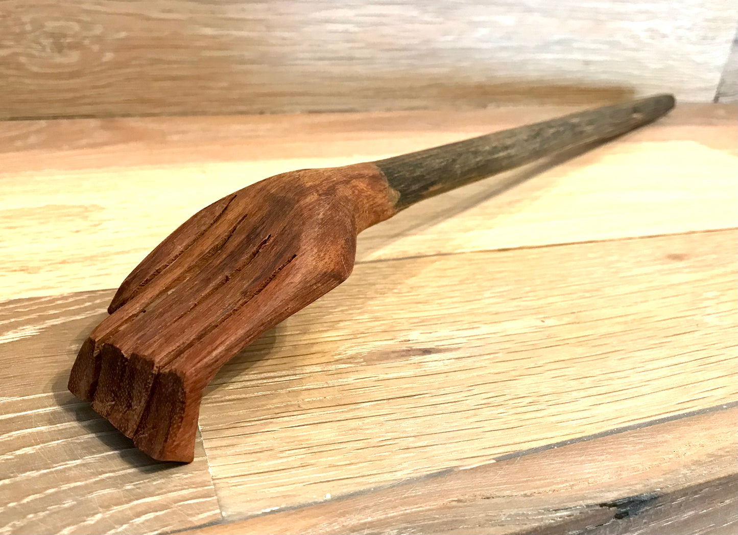 Back Scratcher-Colombia - Restoration Oak