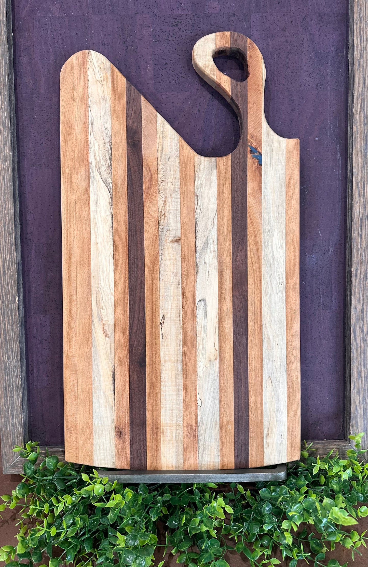 Striped Cutting Boards w Handles - Restoration Oak