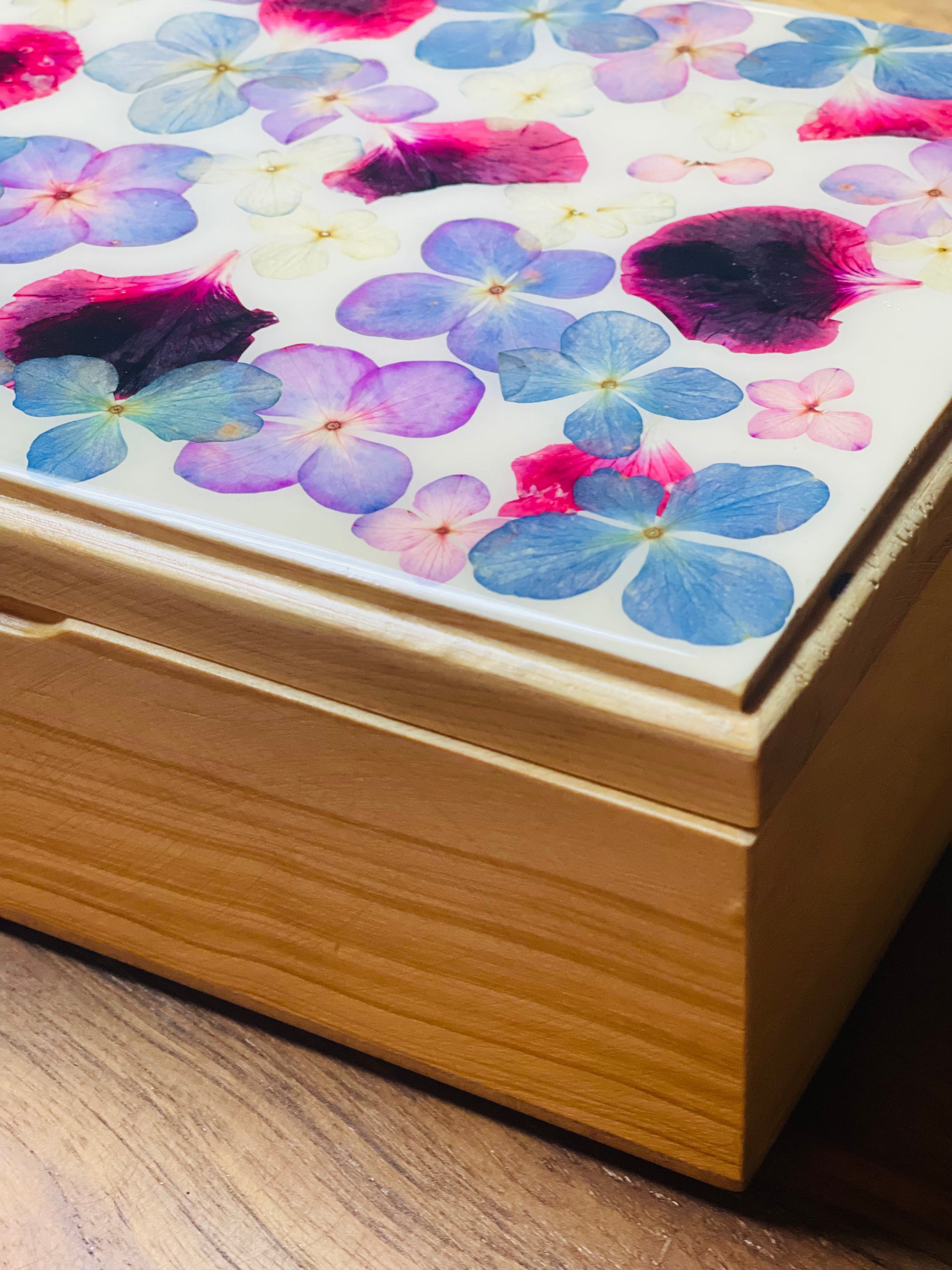 Storage Box-Pressed Flowers Price : $78.00– Restoration Oak